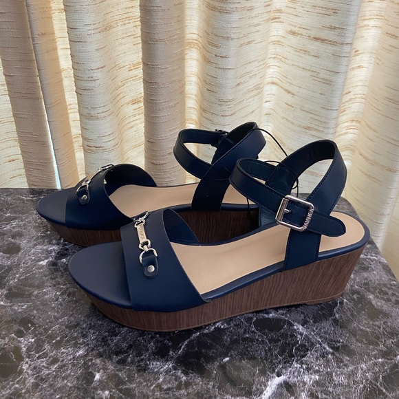 Nautica Navy Blue Sandals 👡 - Picture 4 of 11